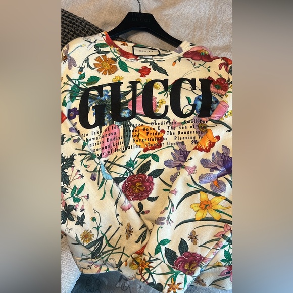 Gucci Tops - Gucci Floral Sweatshirt
